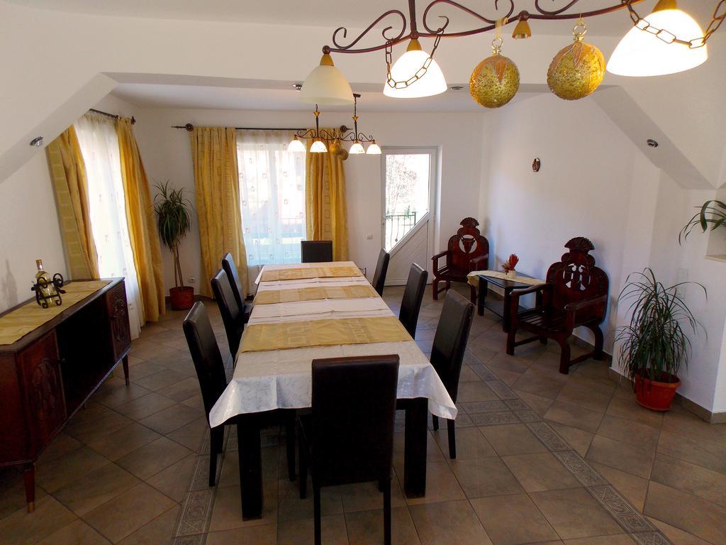 Casa Olteanu Pension Moieciu de Jos Esterno foto