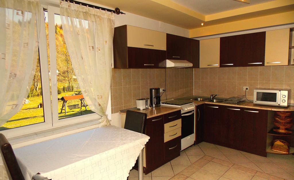 Casa Olteanu Pension Moieciu de Jos Esterno foto